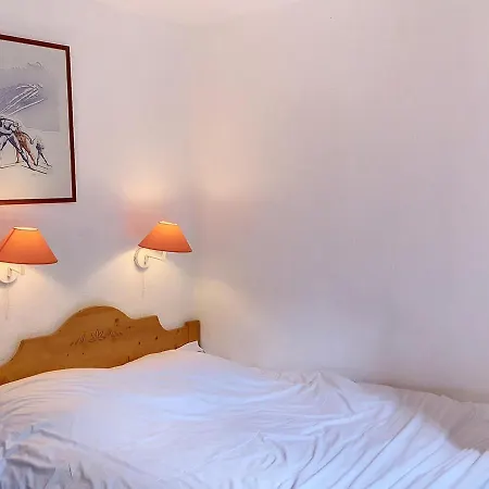 2 Pieces Cosy Aux Menuires, Balcon Sud-ouest, Pied Des Pistes, Proche Commodites - Fr-1-178-377 *
